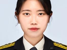 충남소방본부 출근길 소방관, 화물차 화재 초기 진압 기사 이미지