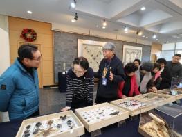 무주군, “딱정벌레 한살이 특별기획전” 개최 국내 대형 딱정벌레 표본 등 작품 22점 전시 기사 이미지