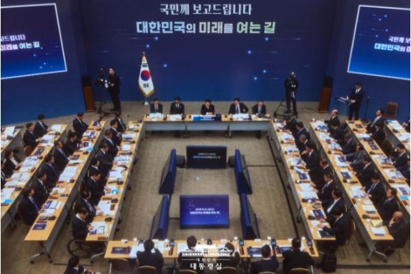 이재명 대통령 '노동자들 권익 보호에 최선 다해 달라' 기사 이미지