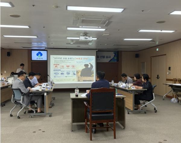 군산시, 상반기 적극행정 우수공무원 7명 선발 기사 이미지